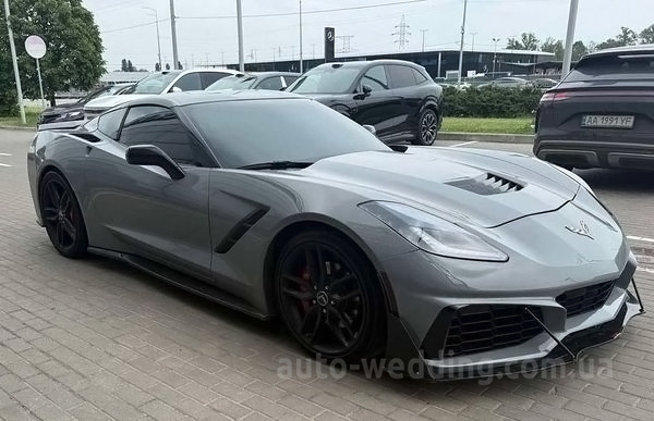 Аренда кабриолета Chevrolete Corvette Targa на свадьбу, видеоосъемки, фотосессии с водителем в Киеве