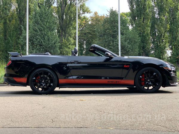 Кабриолет на свадьбу Ford Mustang GT 5.0 black с водителем в Киеве