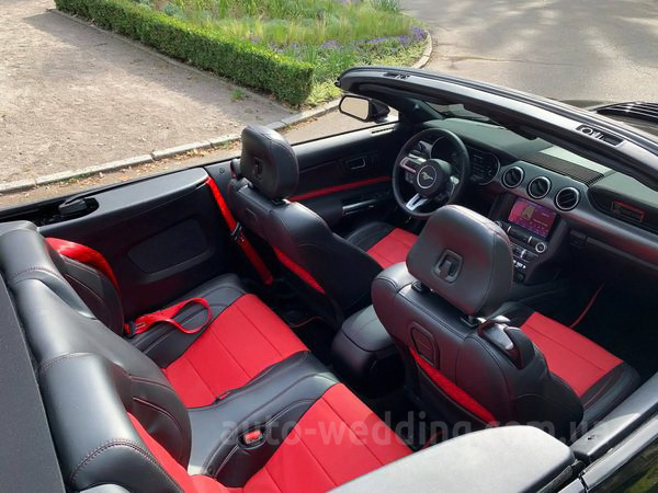 Кабриолет на свадьбу Ford Mustang GT 5.0 black с водителем в Киеве