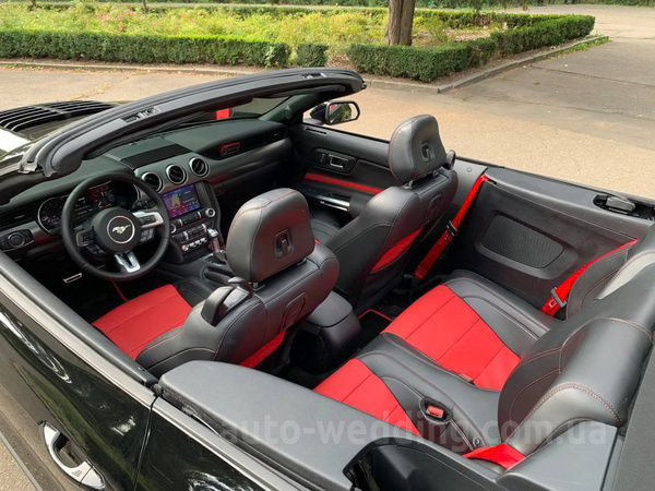Кабриолет на свадьбу Ford Mustang GT 5.0 black с водителем в Киеве