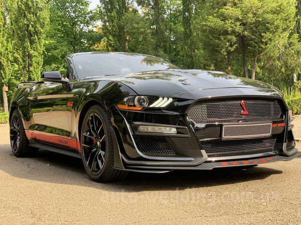 Кабриолет на свадьбу Ford Mustang GT 5.0 black с водителем в Киеве