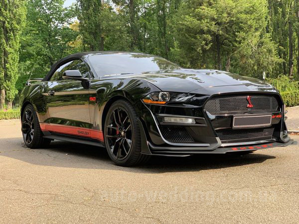 Кабриолет на свадьбу Ford Mustang GT 5.0 black с водителем в Киеве