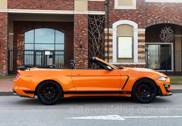Кабриолет на свадьбу Ford Mustang GT оранжевый