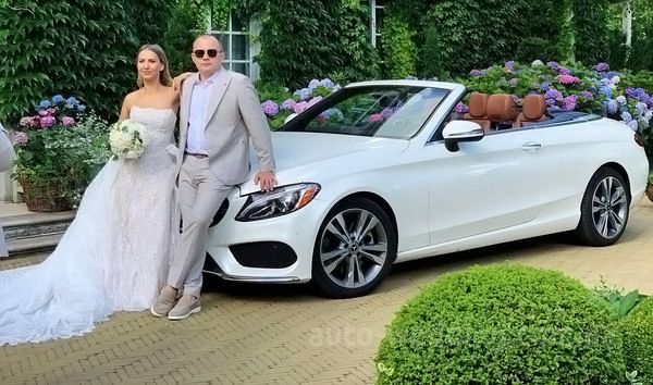 Аренда белого кабриолета Мерседес C300 на свадьбу, видеосъемки и фотосессии с водитилем в Киеве