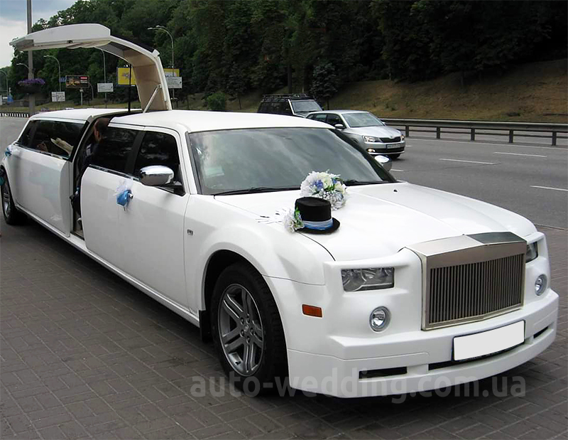 Прокат лимузина Chrysler 300C Rolls-Royse Phantom белый