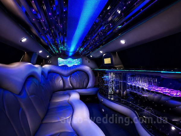 Прокат лимузина Chrysler 300C Rolls-Royse Phantom Galaxy