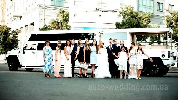 Лимузин Mega Hummer H2 Disco на свадьбу в Киеве