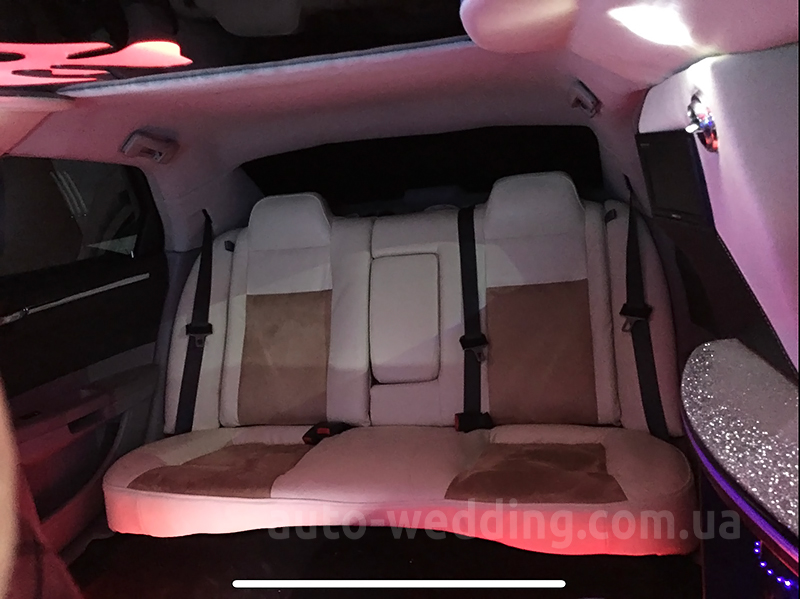 Лимузин на свадьбу Chrysler 300C Limo