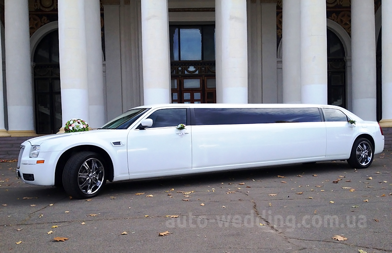 Прокат лимузина Chrysler 300C