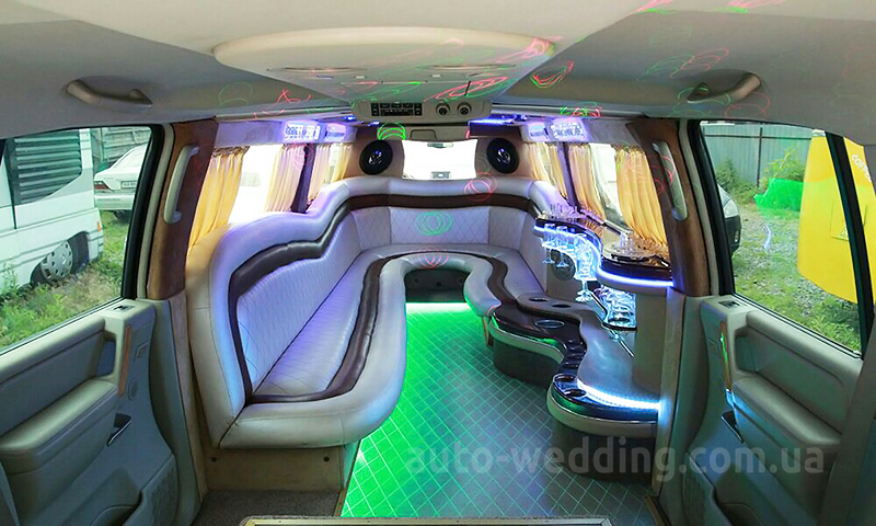 Прокат лимузина Infiniti QX56 16 мест