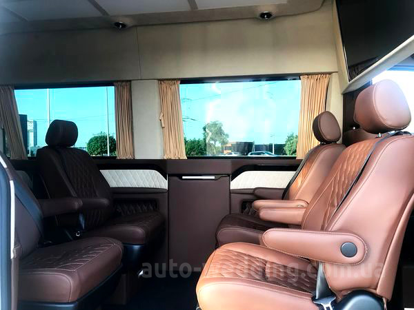 Микроавтобус на свадьбу Mercedes Sprinter VIP 8 мест белый на свадьбу в Киеве