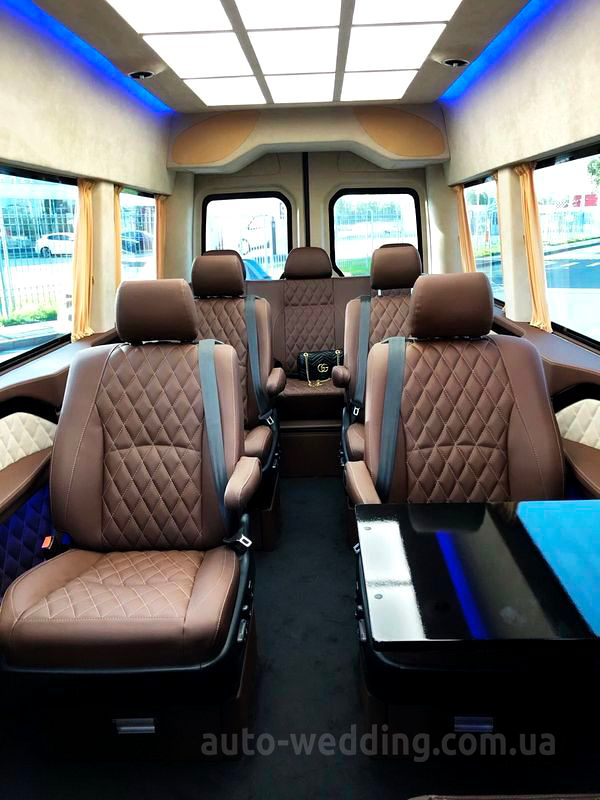 Микроавтобус на свадьбу Mercedes Sprinter VIP 8 мест белый на свадьбу в Киеве