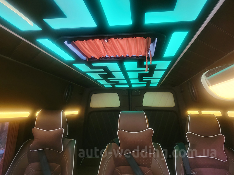 Микроавтобус на свадьбу Mercedes Sprinter VIP 8 мест белый на свадьбу в Киеве