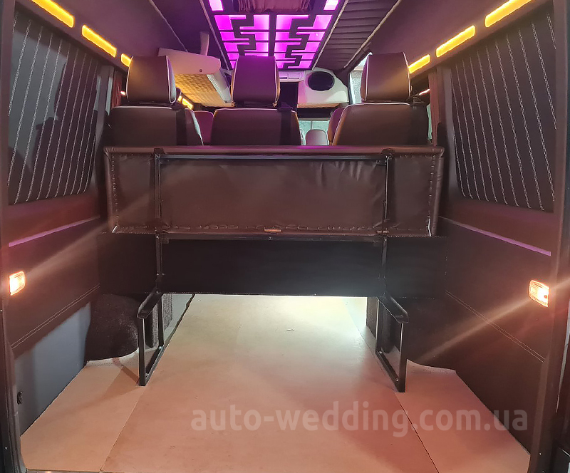 Микроавтобус на свадьбу Mercedes Sprinter VIP 8 мест белый на свадьбу в Киеве