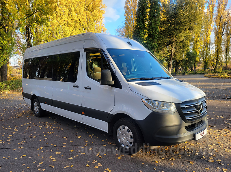 Микроавтобус на свадьбу Mercedes Sprinter VIP 8 мест белый на свадьбу в Киеве