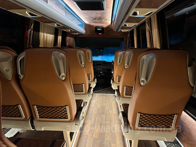 Аренда микроавтобуса Mercedes Sprinter HD 907 20 мест на свадьбу с водителем в Киеве