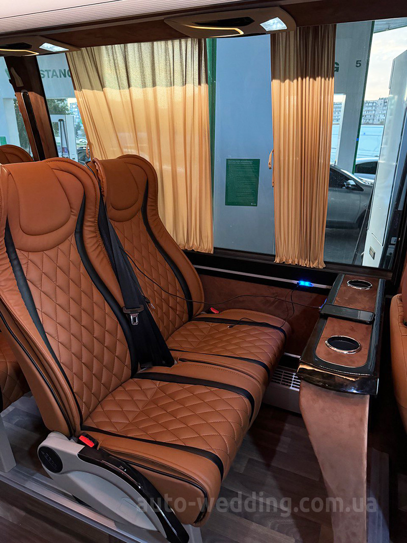 Аренда микроавтобуса Mercedes Sprinter HD 907 20 мест на свадьбу с водителем в Киеве