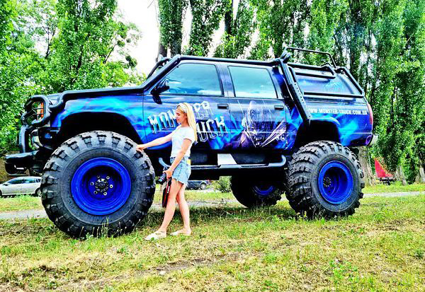 Аренда Party Bus Monster Truck Transformer с водителем в Киеве