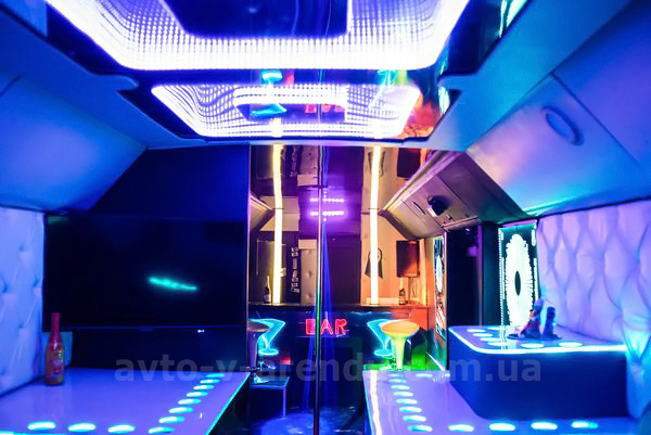 Аренда Party Bus Dancebus Manhattan с водителем в Киеве