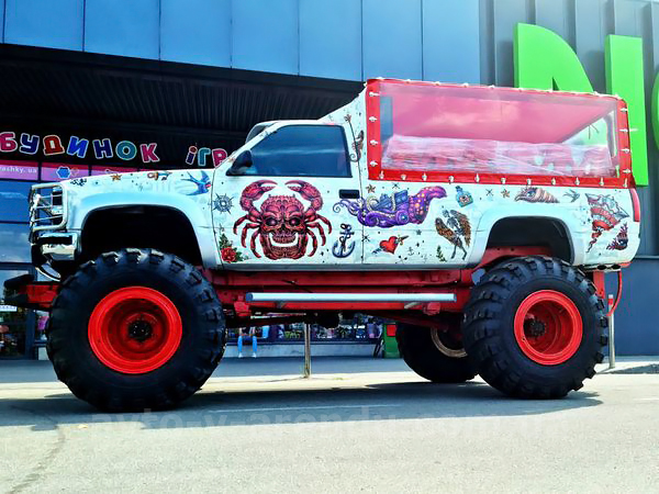 Аренда Party Bus Monster Truck Crab с водителем в Киеве