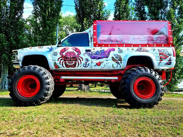Аренда Party Bus Monster Truck Crab с водителем в Киеве