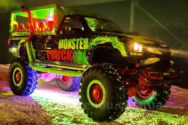 Аренда Party Bus Monster Truck с водителем в Киеве