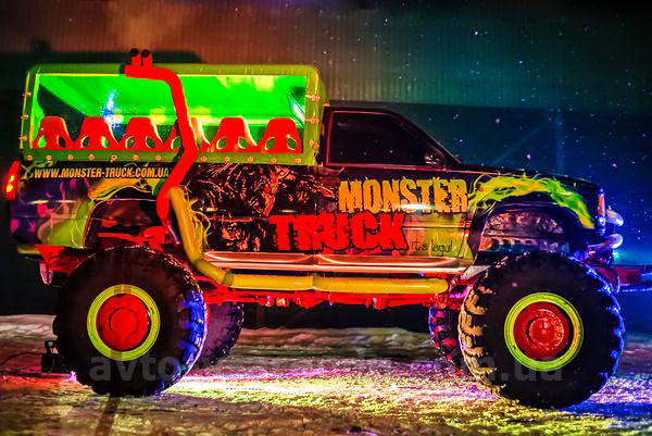 Аренда Party Bus Monster Truck с водителем в Киеве