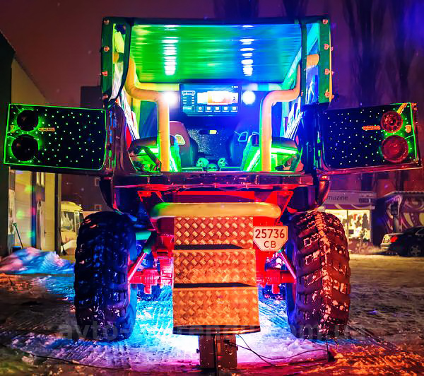 Аренда Party Bus Monster Truck с водителем в Киеве