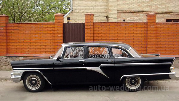 Ретро авто на свадьбу  Chayka GAZ-13 черная