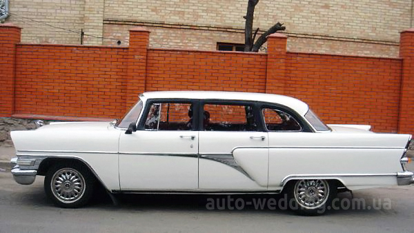 Аренда ретро авто на свадьбу  Chayka GAZ-13 белая