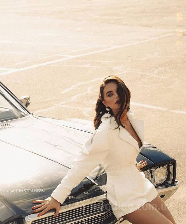 Ретро авто Buick Skylark Custom на свадьбу, видеосъемки и фотосессии с водителем в Киеве