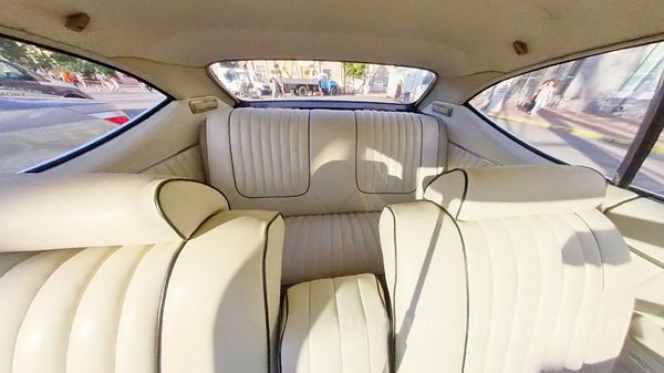 Ретро авто Buick Skylark Custom на свадьбу, видеосъемки и фотосессии с водителем в Киеве