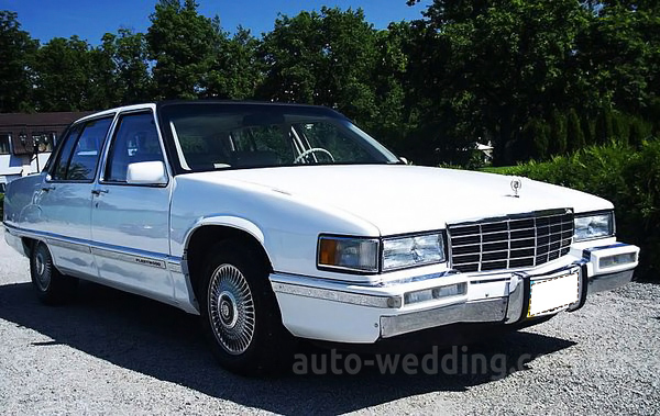 Ретро авто на свадьбу Cadillac Fleetwood белый с водителем в Киеве
