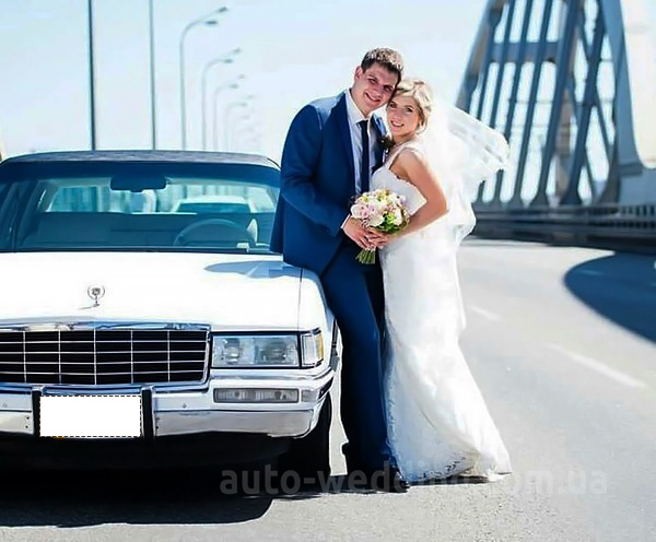 Ретро авто на свадьбу Cadillac Fleetwood белый с водителем в Киеве