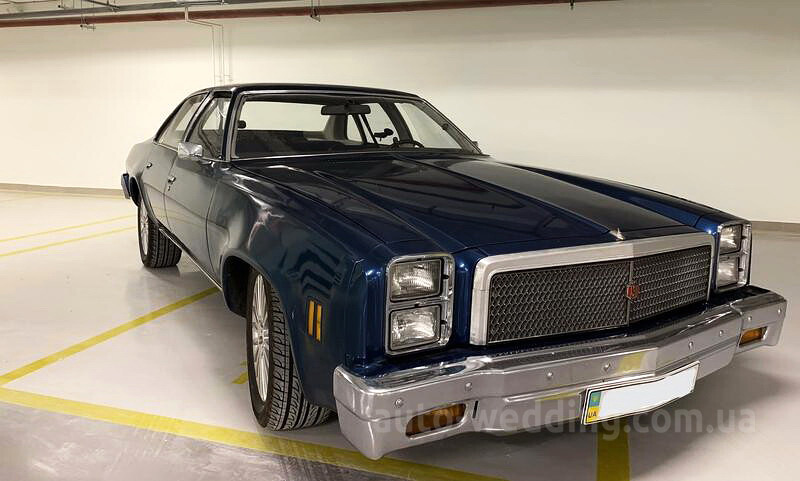 Ретро авто Chevrolet Malibu Classic на свадьбу в Киеве