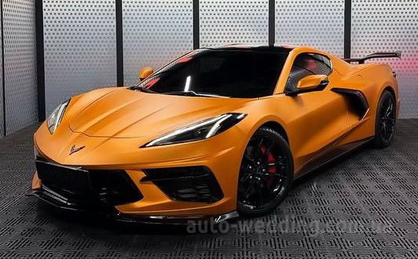 Аренда спорткара Chevrolete Corvette C8  на видеоосъемки и фотосессии с водителем в Киеве