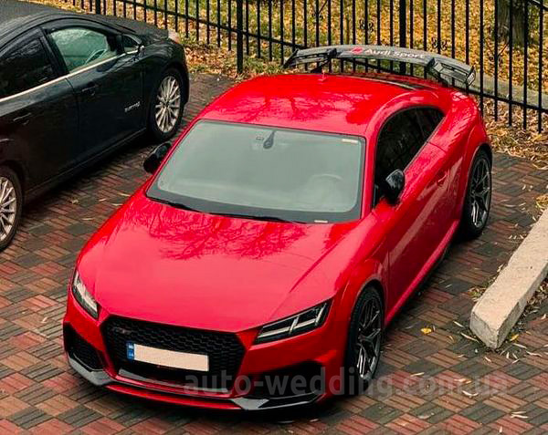 Прокат авто Audi TT RS  на свадьбу с водителем в Киеве