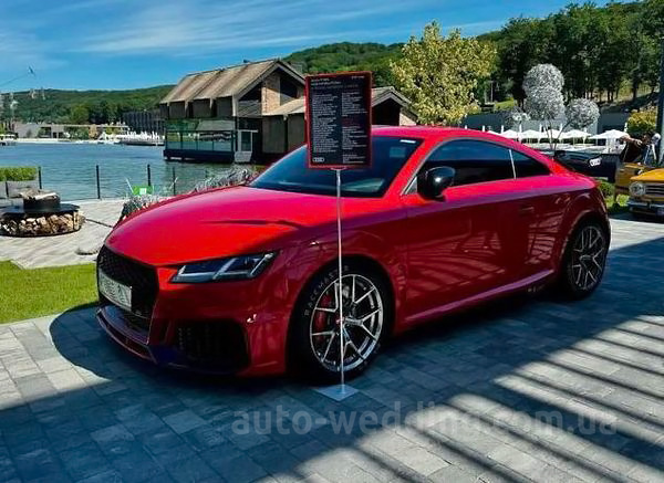 Прокат авто Audi TT RS  на свадьбу с водителем в Киеве