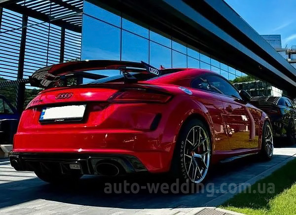 Прокат авто Audi TT RS  на свадьбу с водителем в Киеве