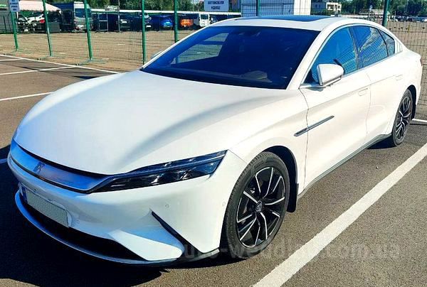 Электрокар BYD HAN на свадьбу в Киеве