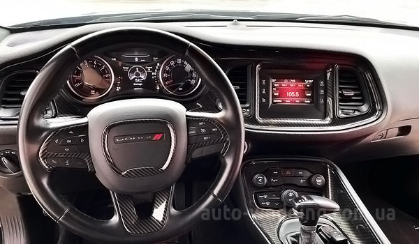 Авто на свадьбу Dodge Challenger 3.6 черный с водителем в Киеве