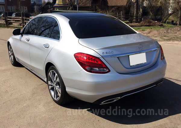 Авто на свадьбу Mercedes Benz C300 серебристый