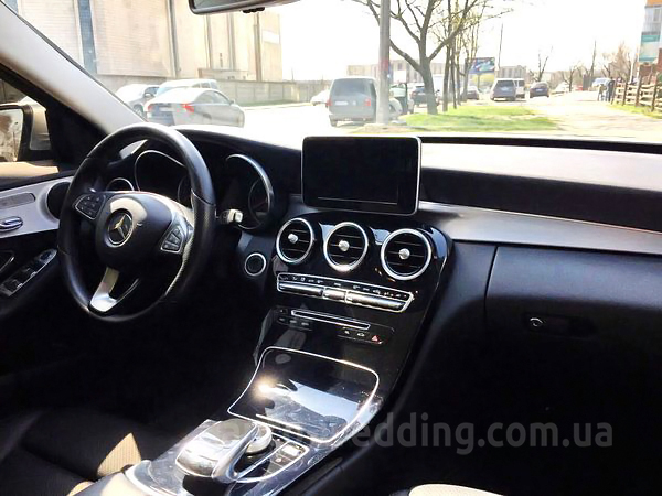 Авто на свадьбу Mercedes Benz C300 серебристый