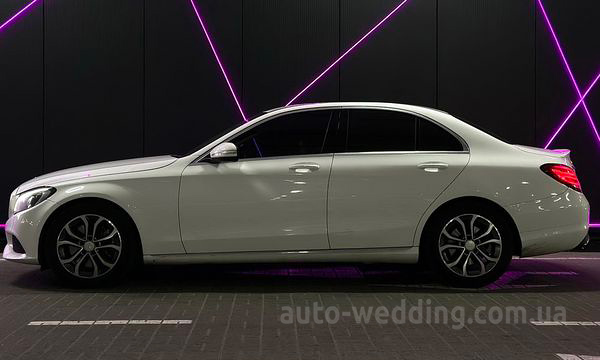 Авто на свадьбу Mercedes Benz C300 белый