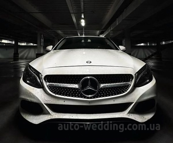 Авто на свадьбу Mercedes Benz C300 белый