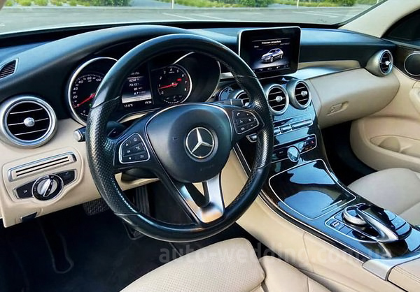Авто на свадьбу Mercedes Benz C300 белый