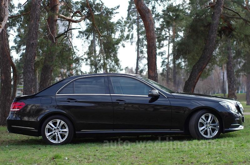 Авто на свадьбу Mercedes E250 W212 4MATIC с водителем в Киеве