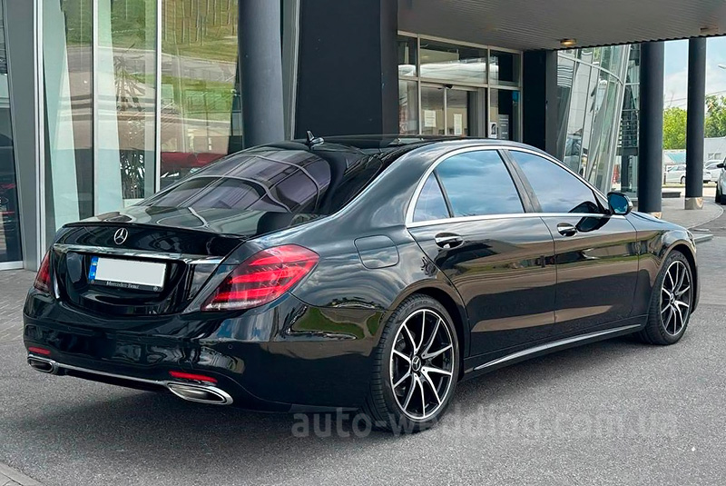 Аренда авто на свадьбу Mercedes-Benz W222 S500L с водителем в Киеве