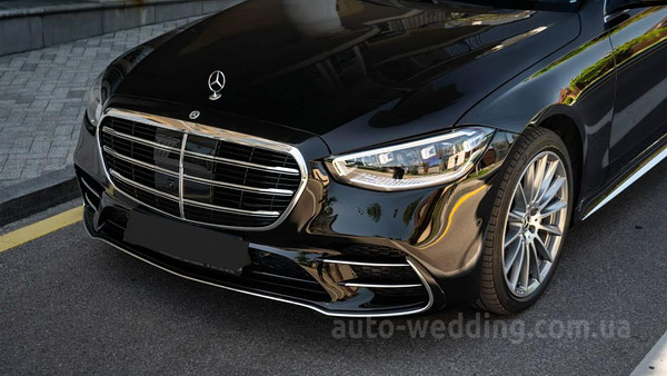 Аренда автомобиля на свадьбу Mercedes-Benz W223 400d 4MATIC S-class с водителем в Киеве