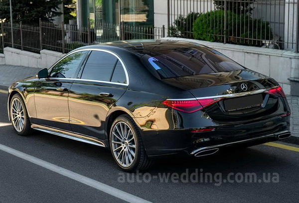 Аренда автомобиля на свадьбу Mercedes-Benz W223 400d 4MATIC S-class с водителем в Киеве